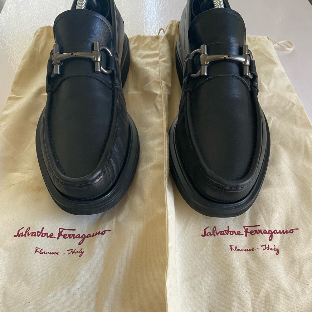 FERRAGAMO MEN’S Gancini Black Loafers Marked Size 10D But Like 9 1/2